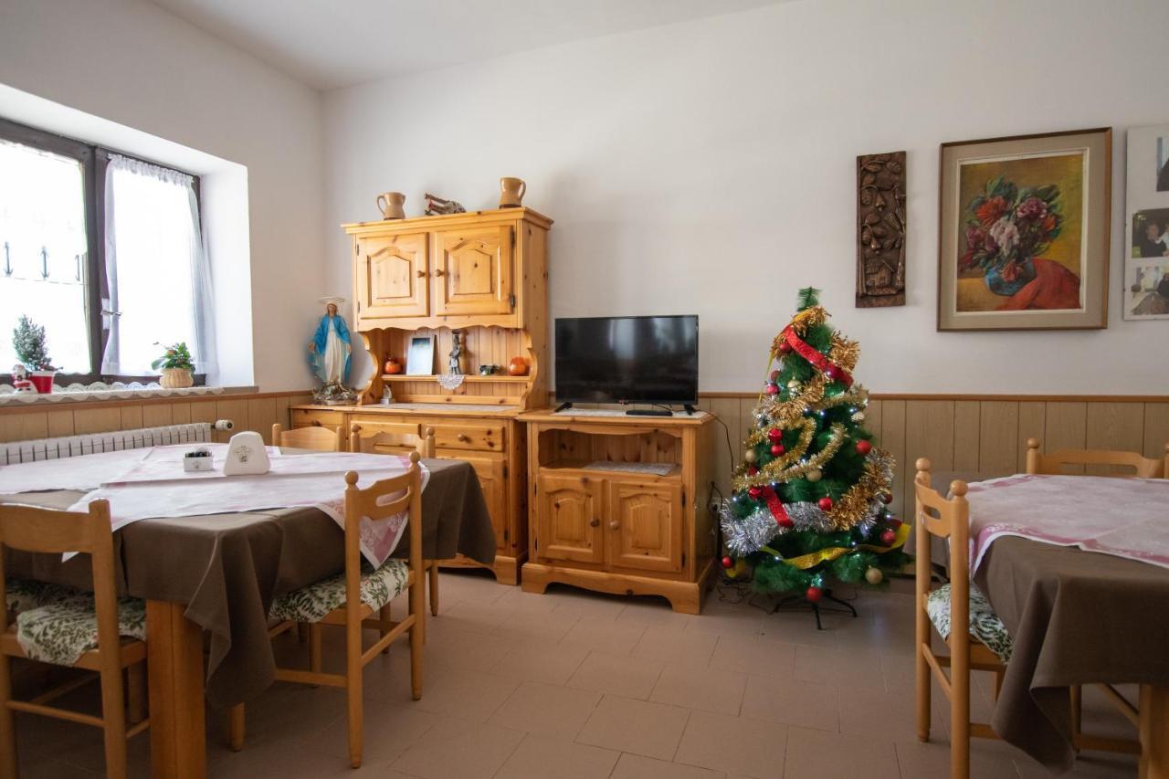 Casa Per Ferie Beatorosaz Hotel Чезана Торинезе Екстериор снимка