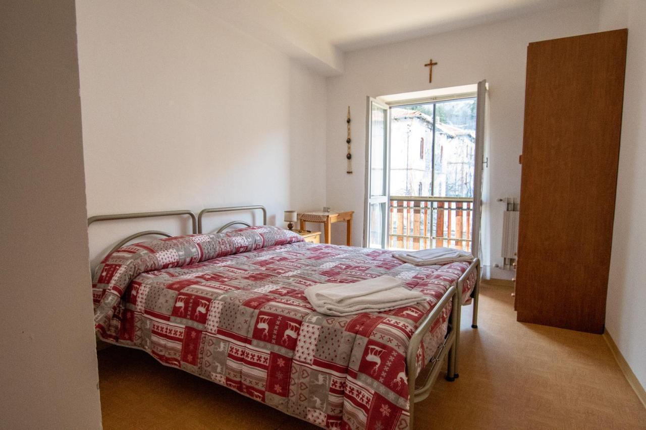 Casa Per Ferie Beatorosaz Hotel Чезана Торинезе Екстериор снимка