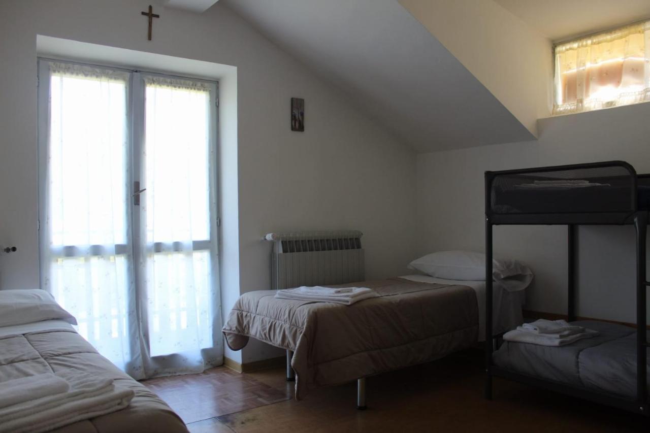 Casa Per Ferie Beatorosaz Hotel Чезана Торинезе Екстериор снимка